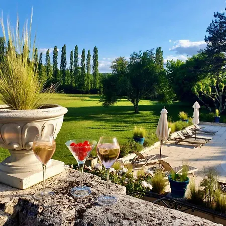 Guest house Chateau De 4*