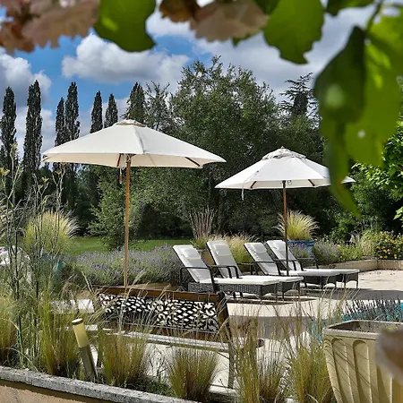 Konukevi Chateau De 4*