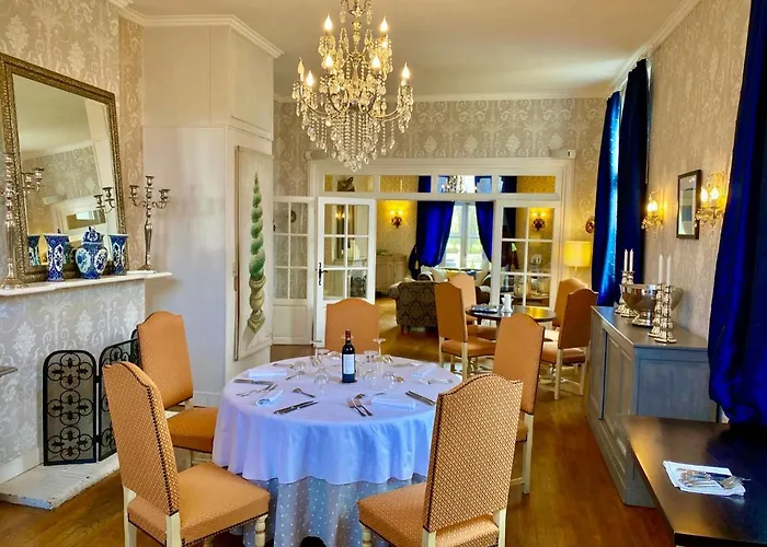 Chateau De 4* Villars (Dordogne)